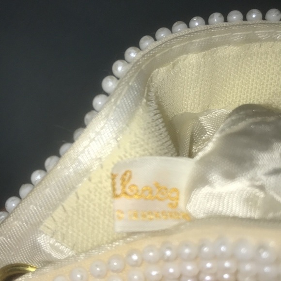 WALBORG vintage hand beaded pearl wristlet with gold chain NEW - Picture 6 of 11